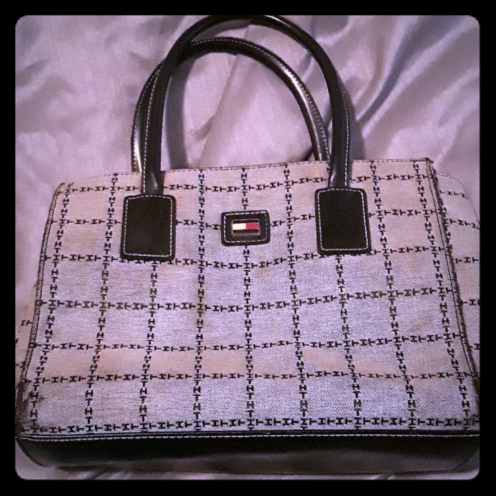 Vintage Tommy Hilfigure Purse